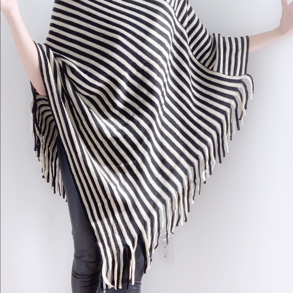 NEW CLASSIC BLACK WHITE FRINGES PONCHO TOP - Picture 3 of 6